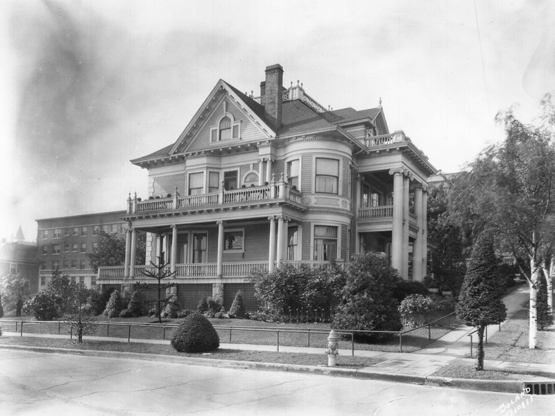 Huth Mansion (circa 1924)