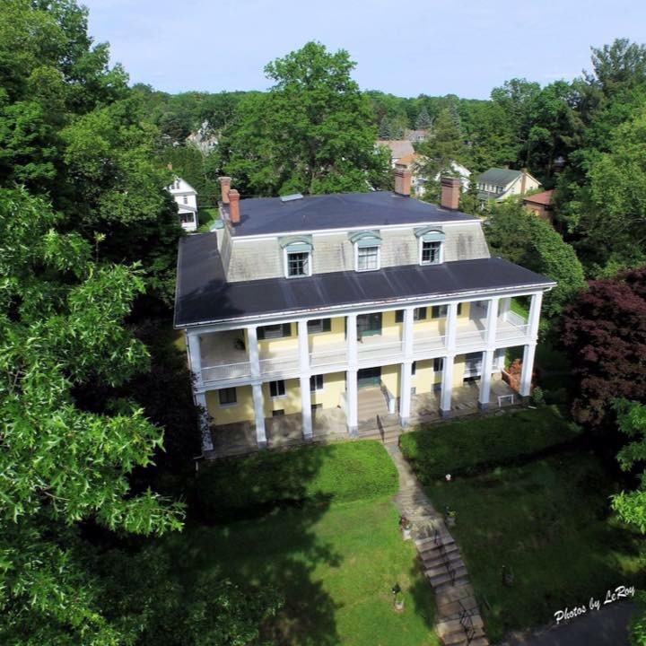 A view of the Baldwin Reynolds House from the air. 