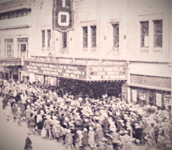 Famous entertainers have headlined at the Ohio Theatre since its vaudeville days.