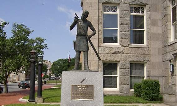 Lewis Temple Monument outside of the New Bedford Public Library (Courtesy of the New Bedford Guide) 