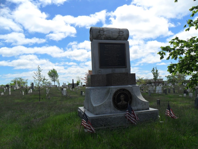 Public Domain photo of the Grave of Alonzo P. Stinson, Eastern Cemetery, Portland, Maine, by user Namiba of Wikimedia Commons