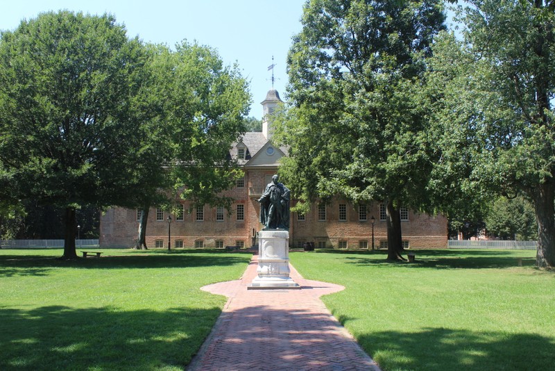 Featured in front of the Wren Building is a statue of Lord Botetourt, a Royal Governor of Virginia and member of the College's Board of Visitors. He died in 1770 and was buried in the building's chapel. Image obtained from WY Daily. 