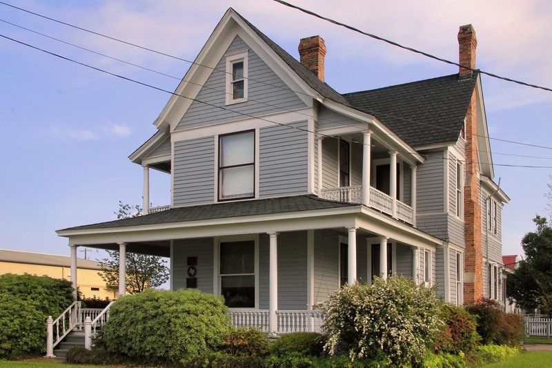 Also known as the Sim's House, the Heritage House Museum was built in 1902 and is an excellent representation of upper middle class life at the turn of the 20th century.
