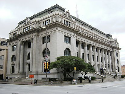 The Dallas Municipal Building was built in 1914 and is an excellent example of Beau Arts architecture. The adjoining addition was built in 1956.