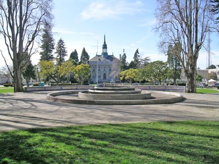 Civic Center Park (2004), with the 1908 City Hall Building in the background
