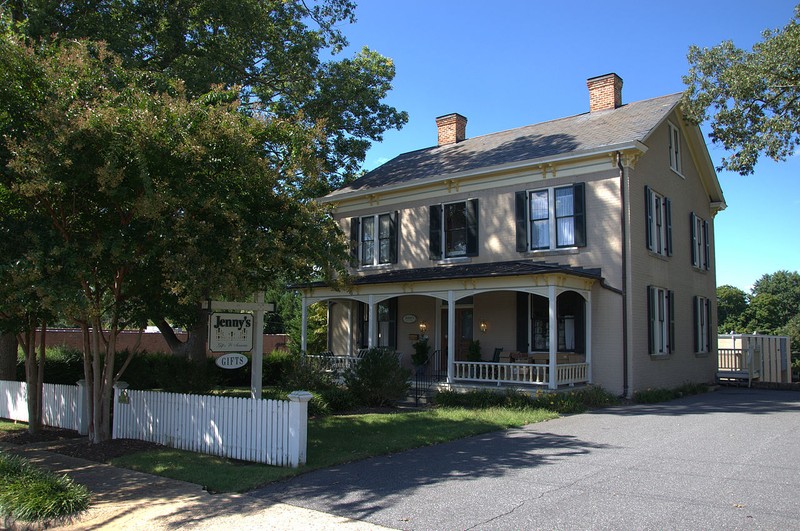 The front of the Clement Geitner House