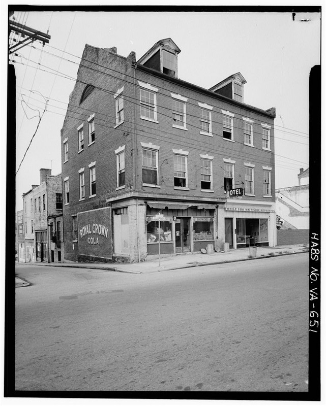 The Historic American Buildings Survey (HABS) documented the Nathaniel Friend House in 1968. Photo by HABS.