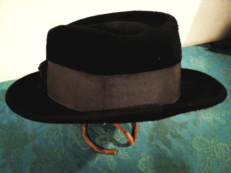 Another image of the hat sold by the Deutsch store and formerly owned by Dr. Powers. 