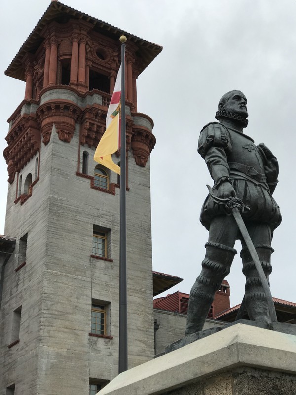 Pedro Menéndez de Avilés statue and tower.