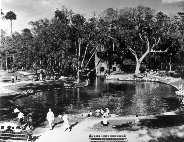 Juniper Springs Tourists from 1948 (United).
