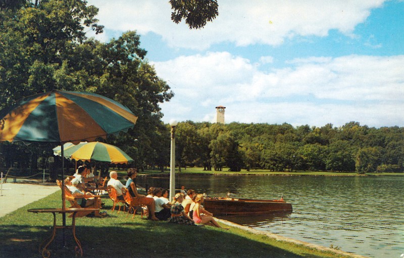 Guests of the Roger Williams Inn enjoying their access to the shore of Green Lake.