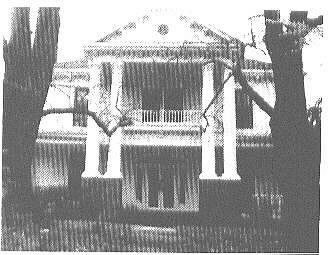 Older photograph of the only standing antebellum home in Byhalia, MS.
