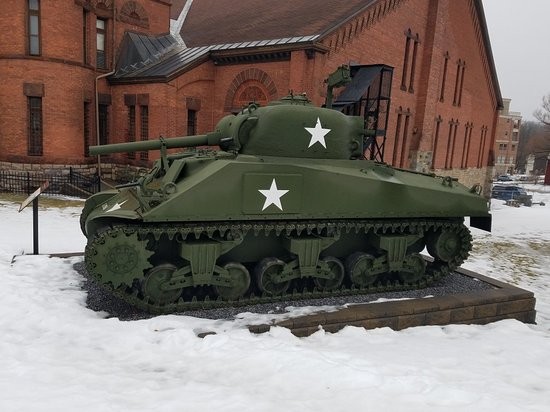 Tank Outside of the Museum