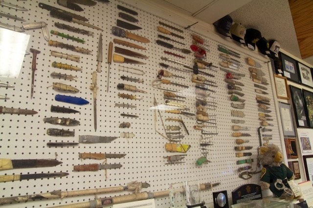 A collection of prisoner-made weapons on display (Photo courtesy of California Through My Lens)