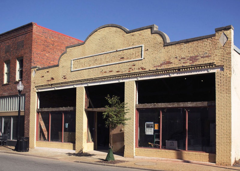 A recent photograph of the building's facade (courtesy of The Virginian-Pilot). See FN for the original source.
