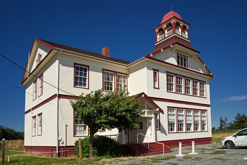 Dungeness School was built in 1892 and expanded in 1921.