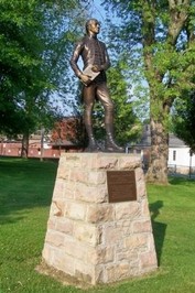 Statue of Marquis de Lafayette