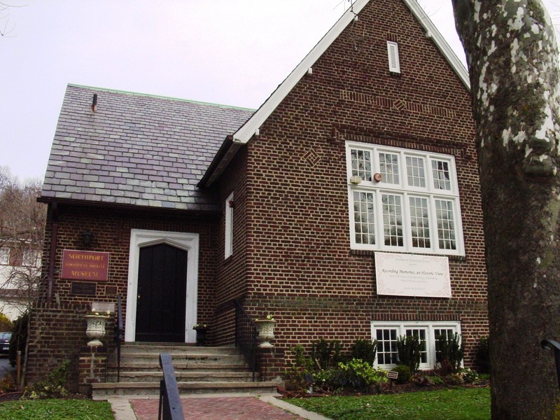 The museum is located in the former Northport Public Library, which was completed in 1914.  