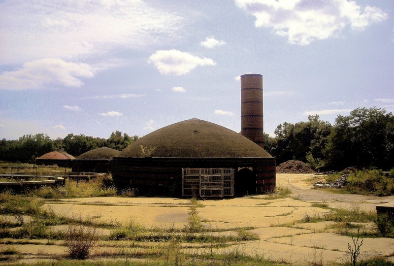 Kiln by AgnosticPreachersKid on Wikimedia Commons (CC BY-SA 3.0)