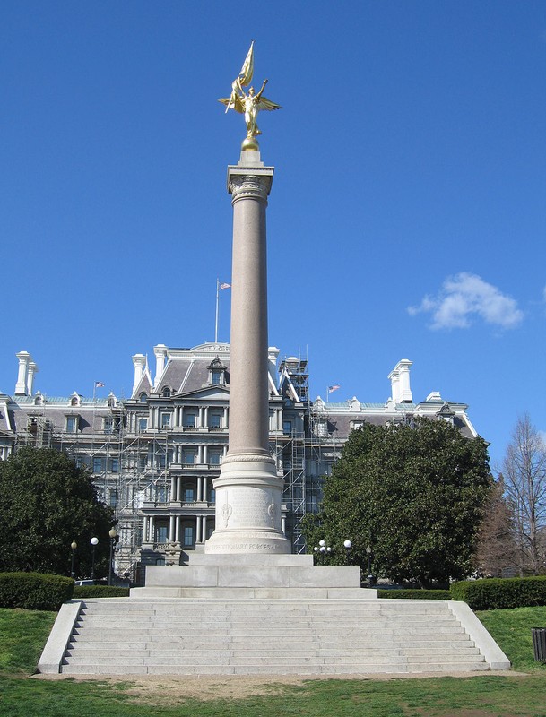 The Eisenhower Executive Office Building housed the Departments of State, War, and the Navy when the First Division Monument was built. Photo by Leonard J. DeFrancisci, Wikimedia Commons (CC BY-SA 3.0) 