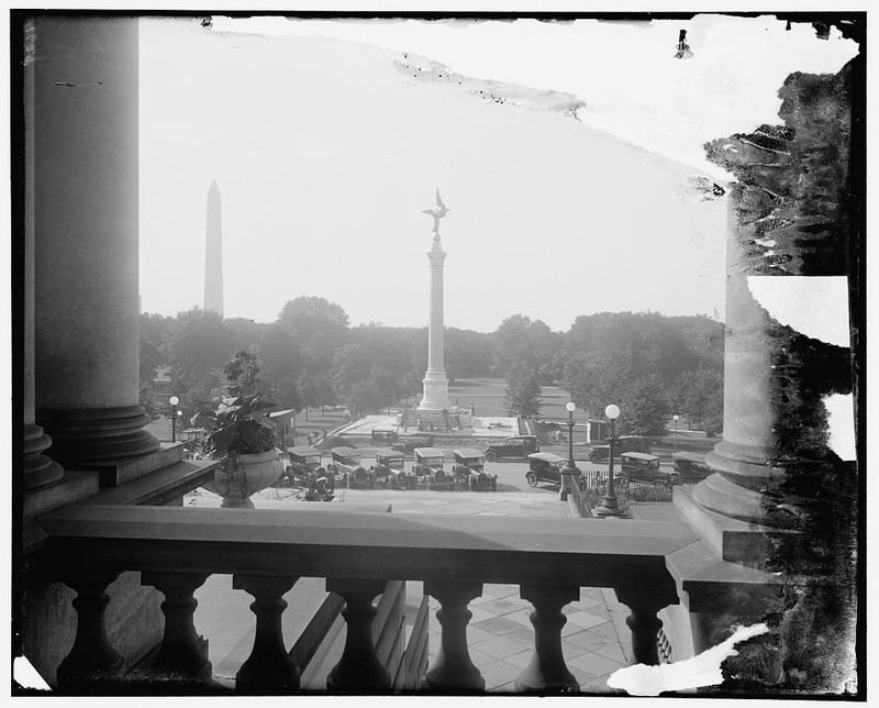 Photograph of the First Division Monument taken from what is now the Eisenhower Executive Office Building. Photo by Harris and Ewing, Library of Congress (pubic domain). 