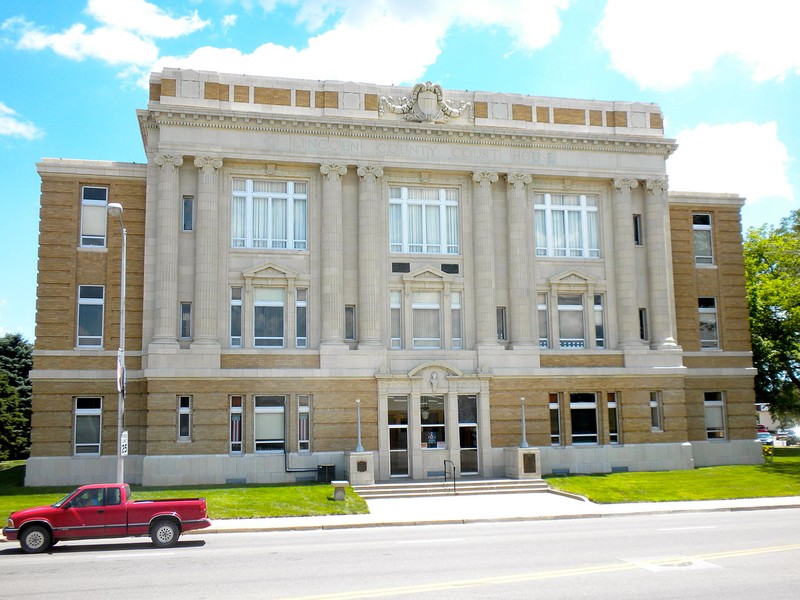 The Lincoln County Courthouse was built in 1924