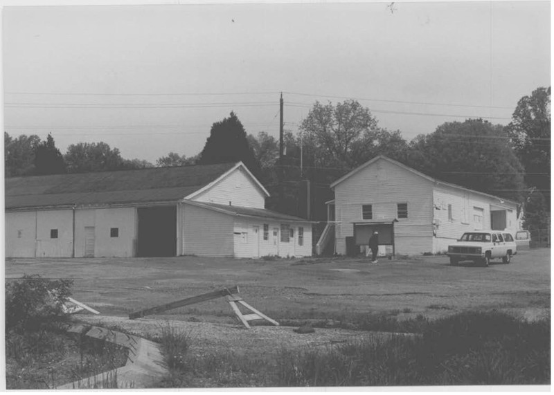 On the property, both buildings of Smithville Colored School can be seen. They make a unique "L" shape. Also, shows how simple the construction of the two buildings was. 