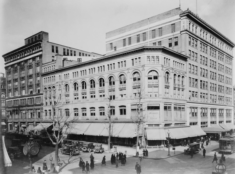 The Woodward & Lothrop department store in the early twentieth century, its original Carlisle Building at front. Photo courtesy of the Library of Congress. 