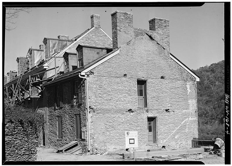 Robert Harper, founder of the ferry company that traversed the Potomac and Shenandoah Rivers, chose to build his house in modern Bolivar. The house still stands today.
