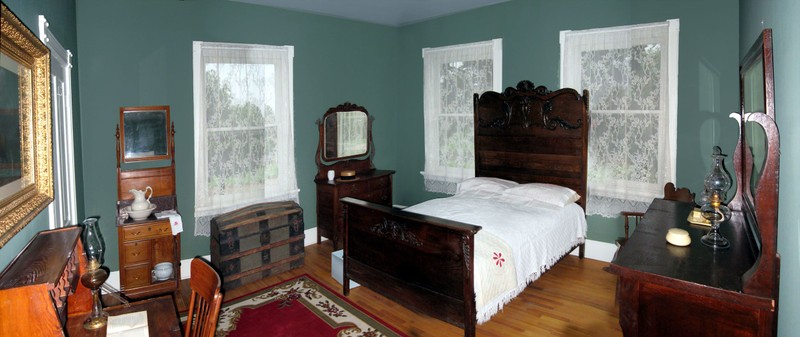 Governor Abraham Jefferson's bedroom including a single doorway which leads to a bathroom. 