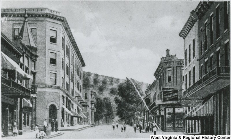 Corner of Temple Street and 3rd Ave, ca. 1907. 