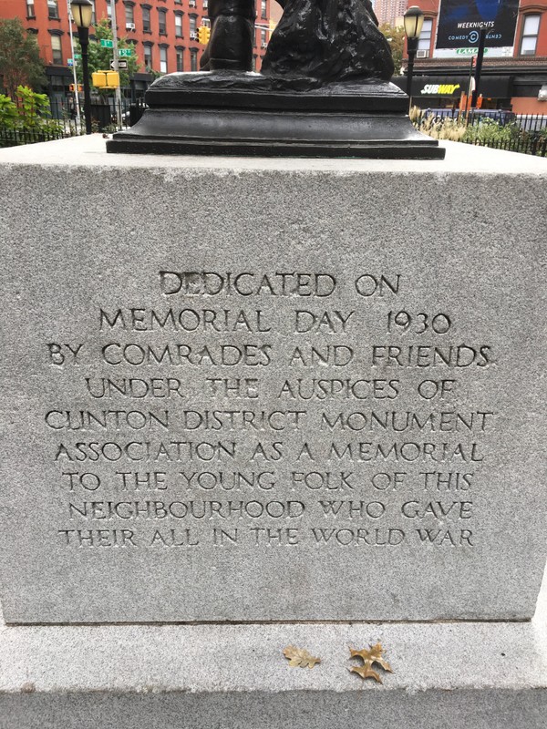 The engraved dedication on the back side of the foundation.