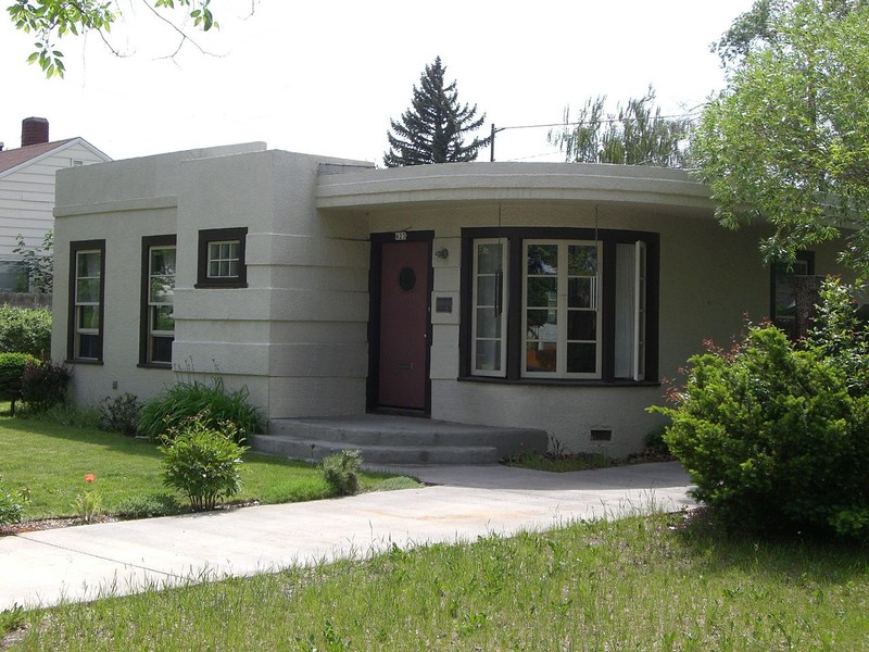 The Milton Odem House was built in 1937. It is a rare example of a single-family home designed in the Streamline Moderne style.