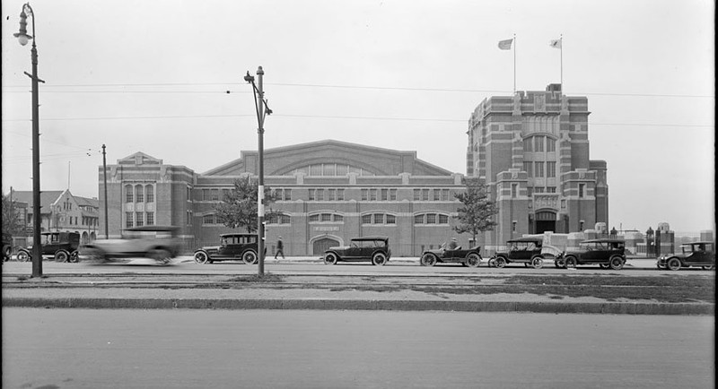 Agganis Arena - Wikipedia