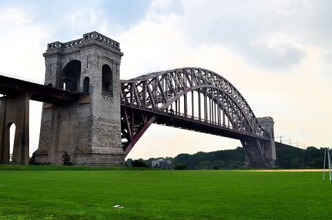 Hell Gate Bridge (2012)