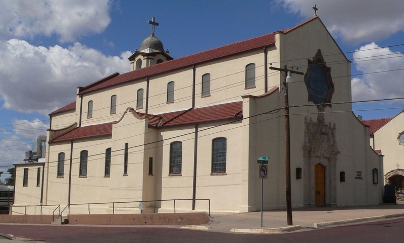 Sacred Heart Cathedral was built in 1916 and is an excellent example of Mission Revival architecture. 