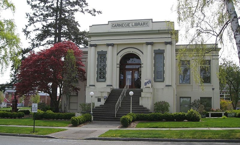 Housed in the historic Carnegie Library, the Anarcortes Museum preserves and promotes local history.