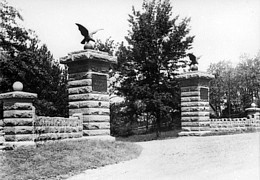 Entrance to the park in 1900