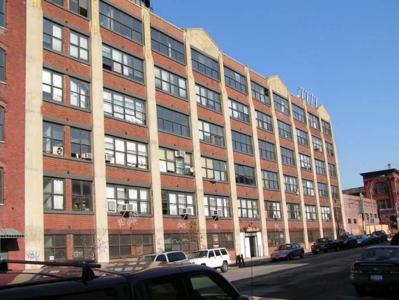 47-61 Greenpoint Ave. building in ca. 2006 photo (Forster)