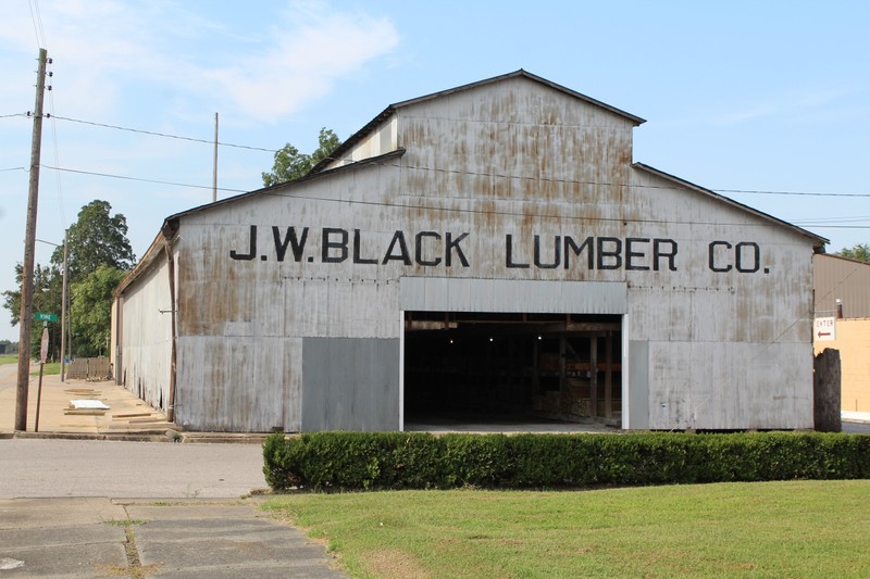 J.W. Black Lumber Barn in 2019