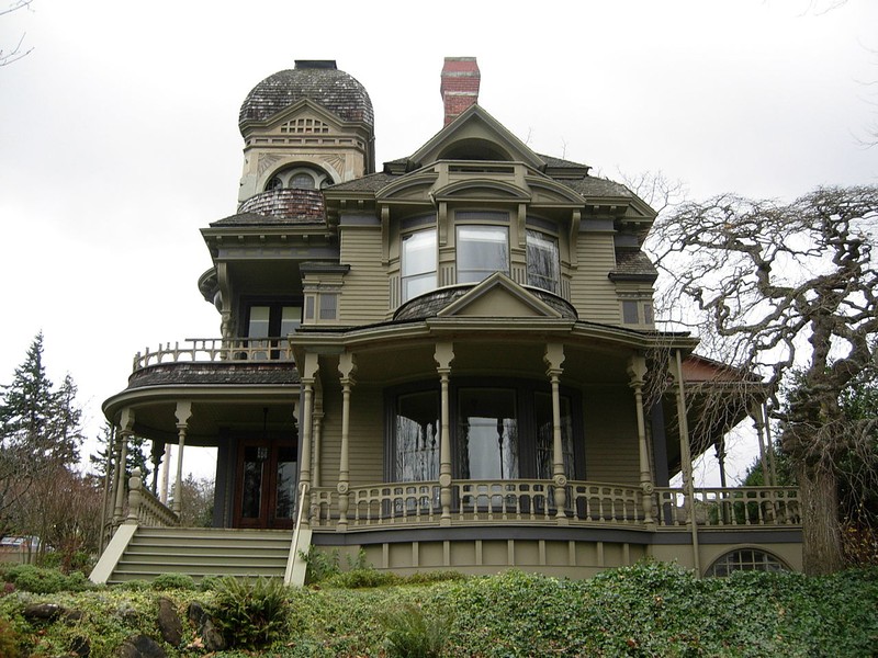 Built in 1892, the Gamwell House is one of the most beautiful homes in Bellingham.