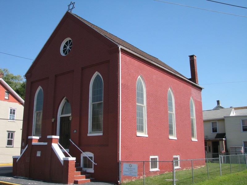 The B'nai Jacob Synagogue was completed in 1906 and has changed little since.