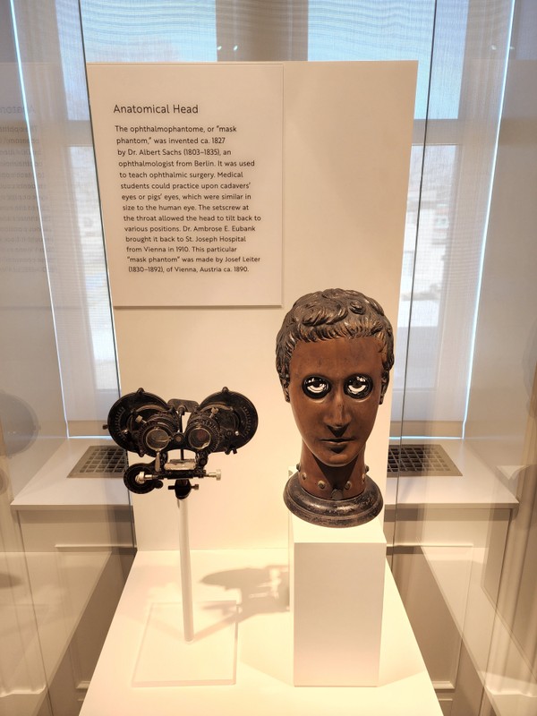 Head, Sculpture, Eyewear, Art