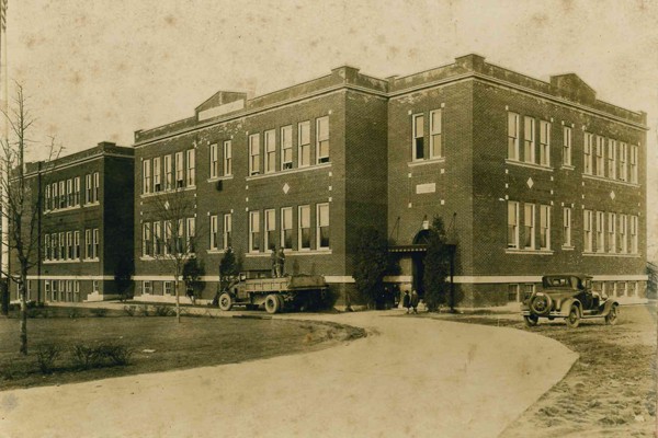 The Sixth Grade School