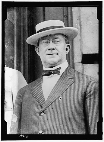 Dress shirt, Hat, Collar, Sleeve