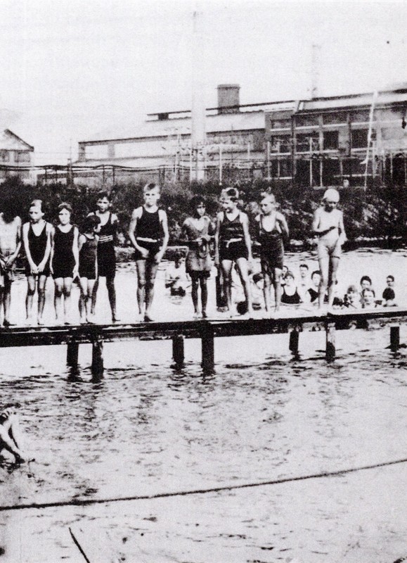 Armor Park Pool was 100 yards long by 75 yards wide, with a sandy beach. Annual passes to the pool cost 50-cents. Water was pumped in from the Kanawha River and chlorinated by a small barge towed around the pool by boat.