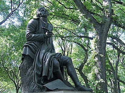 An up close photo of the Robert Burns Statue.