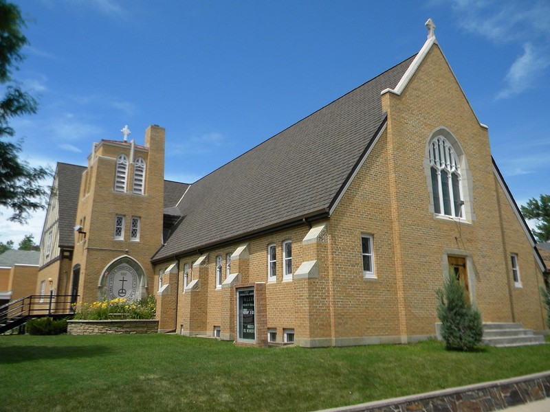 First Congregational United Church of Christ is a fine example of Tudor Revival architecture. It was built in 1949.