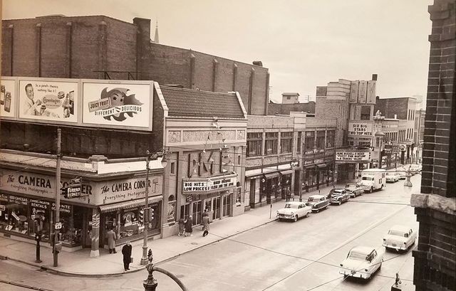 1957 photo as Bay Theatre courtesy Jeff Ash (via CinemaTreasures.org)