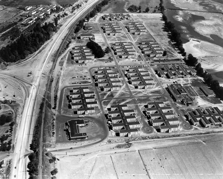 Hudson houses for Kaiser employees at Vancouver, Washington during World War II.